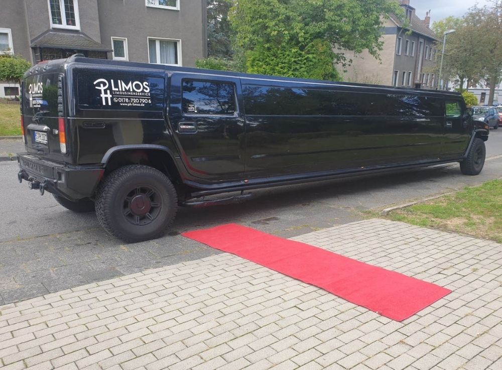 Limousine mieten Köln_Hummer Limousine schwarz