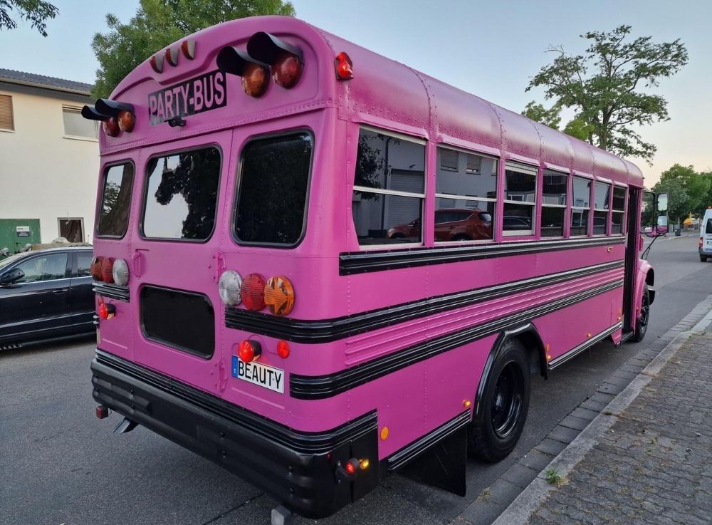 Limousine mieten Köln_Partybus Pink