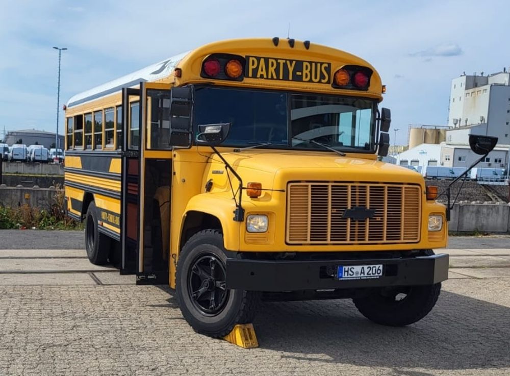 Limousine mieten Köln_Schoolbus 24