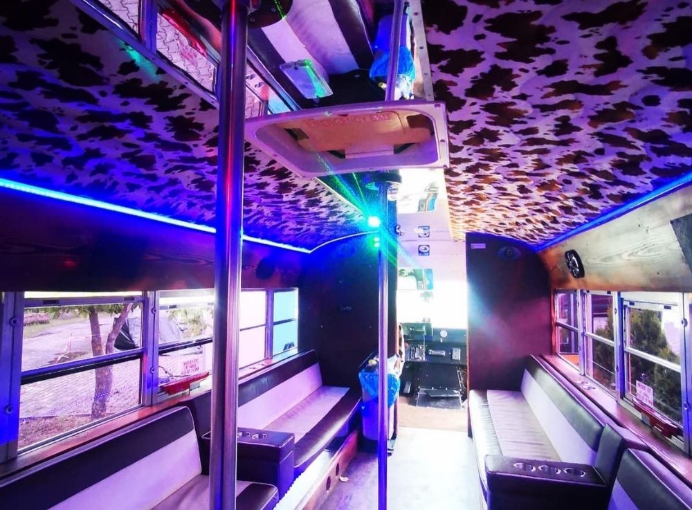 Limousine mieten Köln_Schoolbus 24